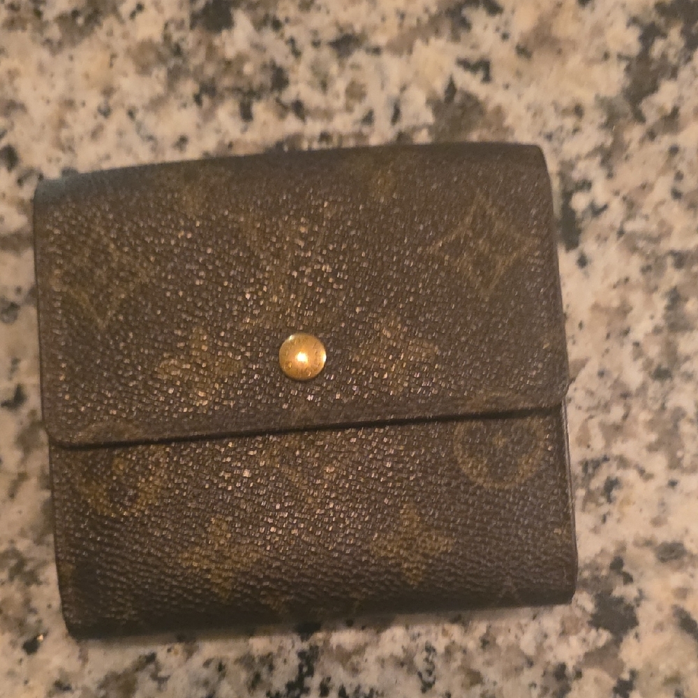 Louis Vuitton Dark Brown Monogram Wallet Great Condition